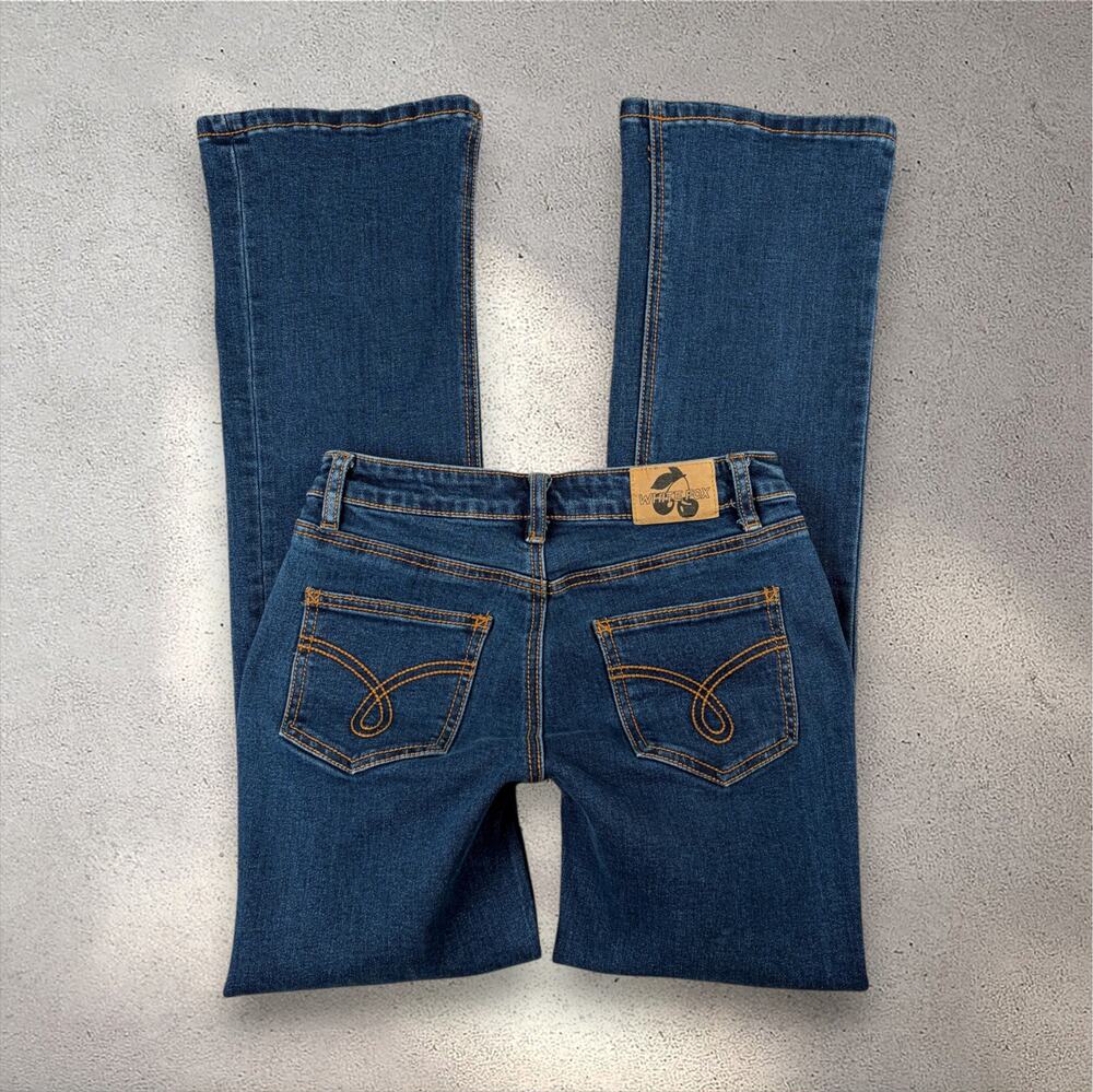 White Fox Mid Rise Bootcut Jeans Women's S Medium Wash Western Minimalist Preppy
